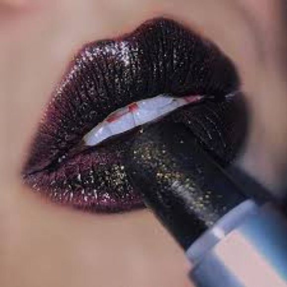 mac black night lipstick